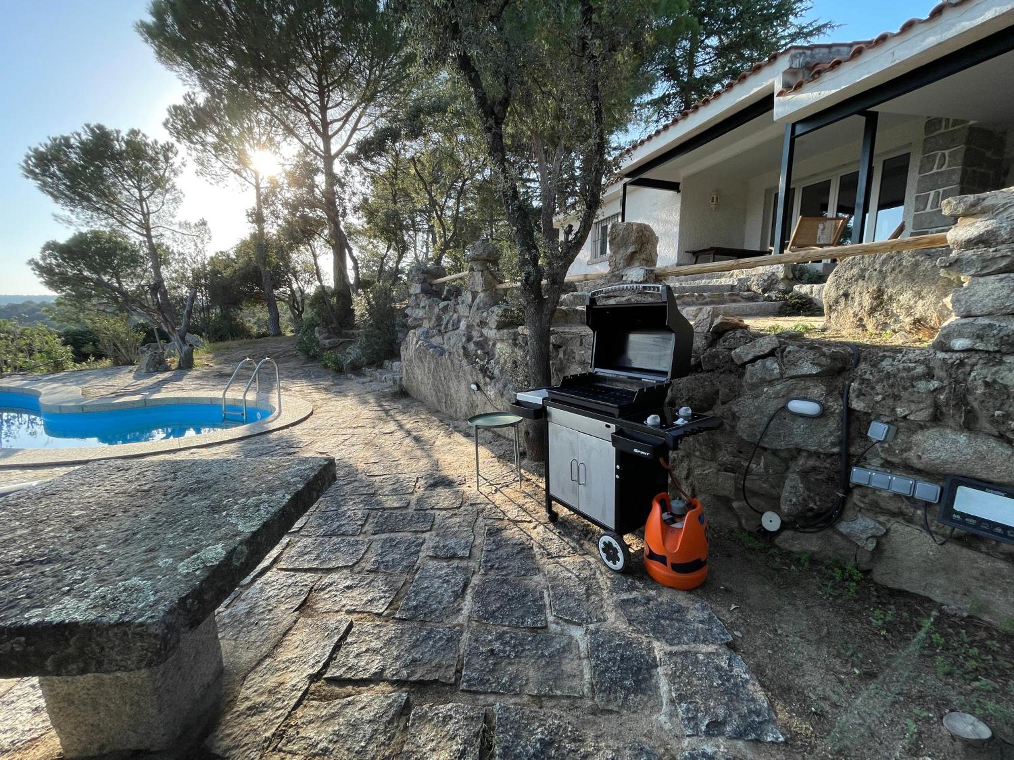 Chalet Con Piscina En Торрелодонес Экстерьер фото